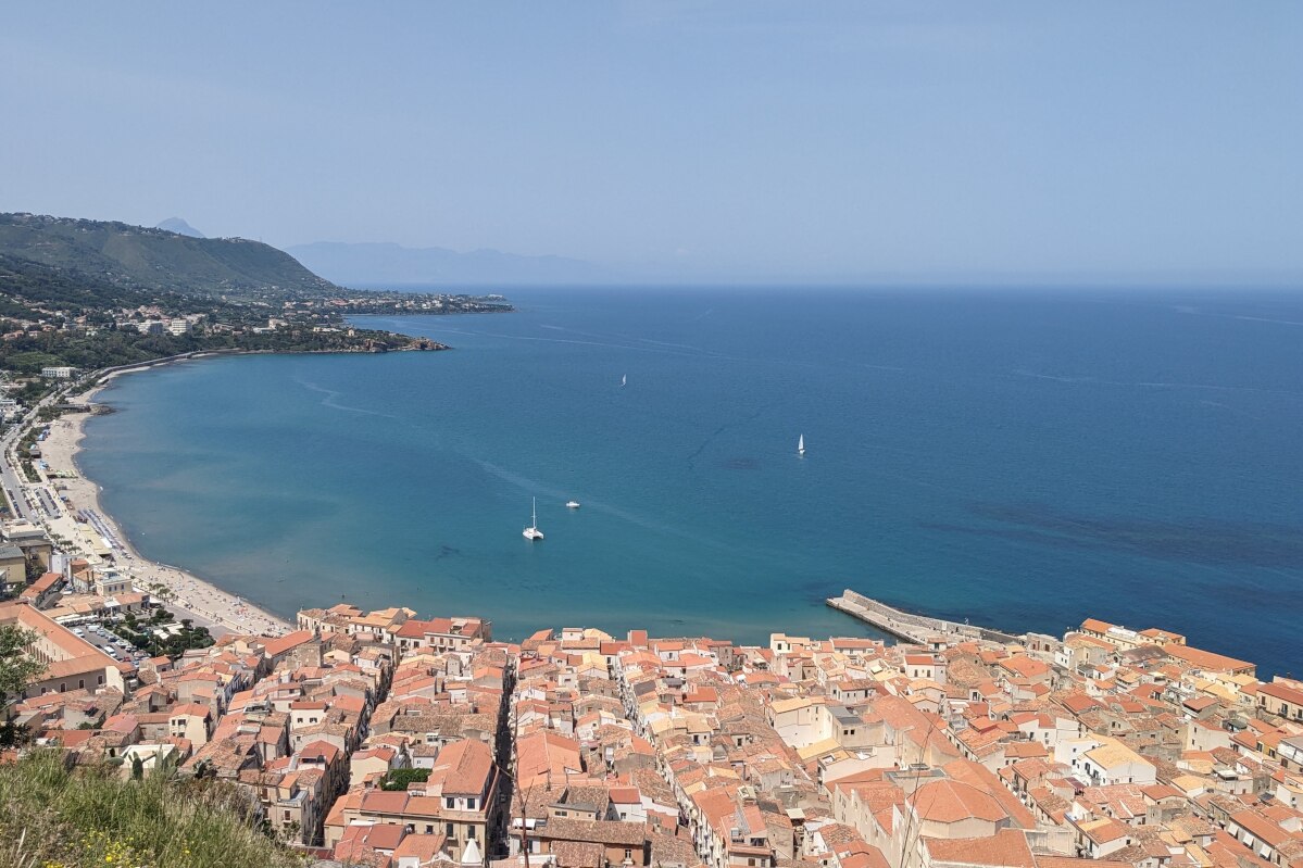cefalu yoga vacanza